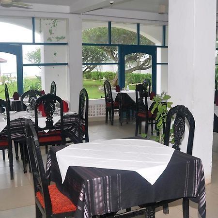 Hotel Lanka Super Corals Hikkaduwa Exterior photo