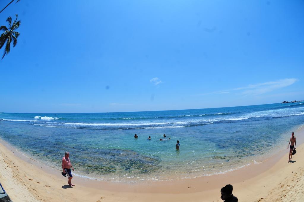 Hotel Lanka Super Corals Hikkaduwa Exterior photo