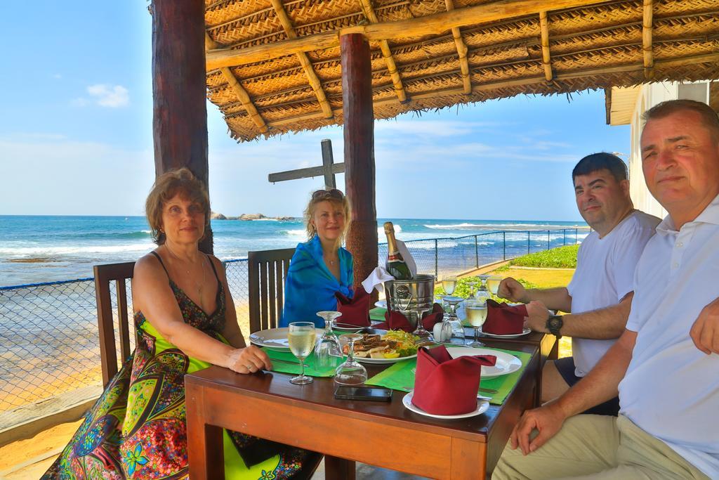 Hotel Lanka Super Corals Hikkaduwa Exterior photo