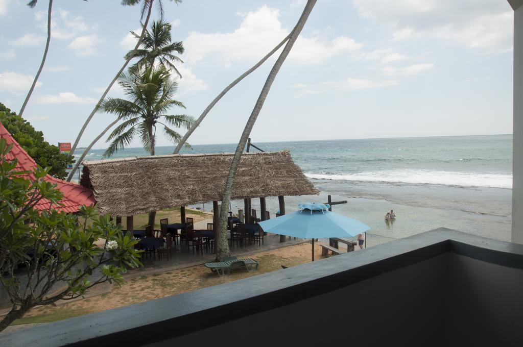 Hotel Lanka Super Corals Hikkaduwa Exterior photo