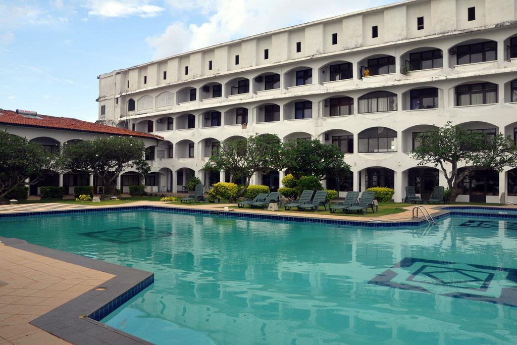 Hotel Lanka Super Corals Hikkaduwa Exterior photo