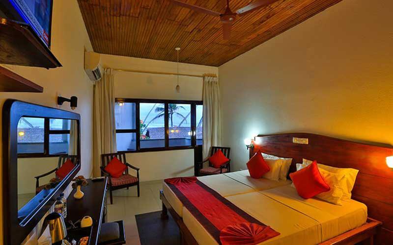 Hotel Lanka Super Corals Hikkaduwa Exterior photo