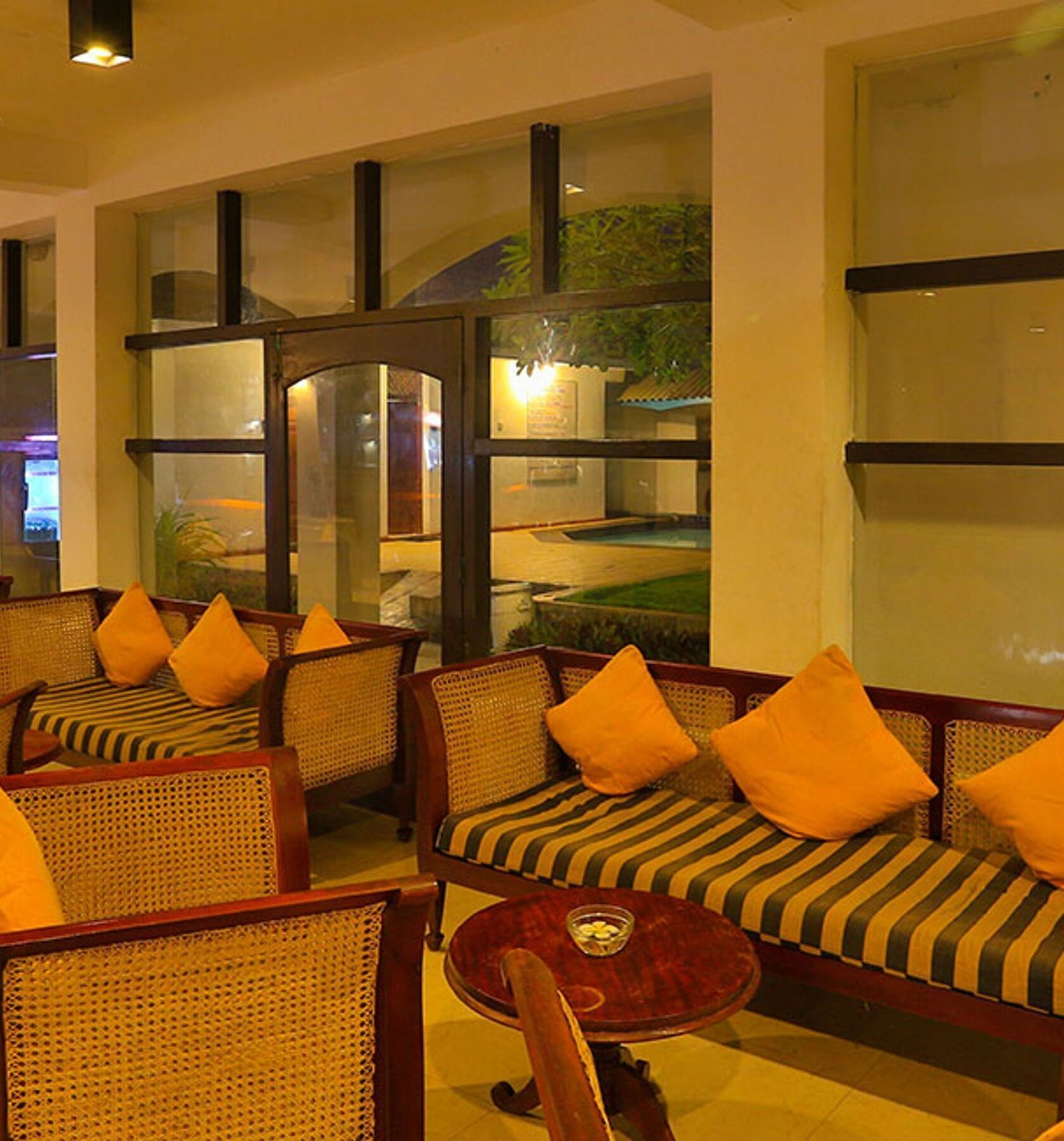 Hotel Lanka Super Corals Hikkaduwa Exterior photo