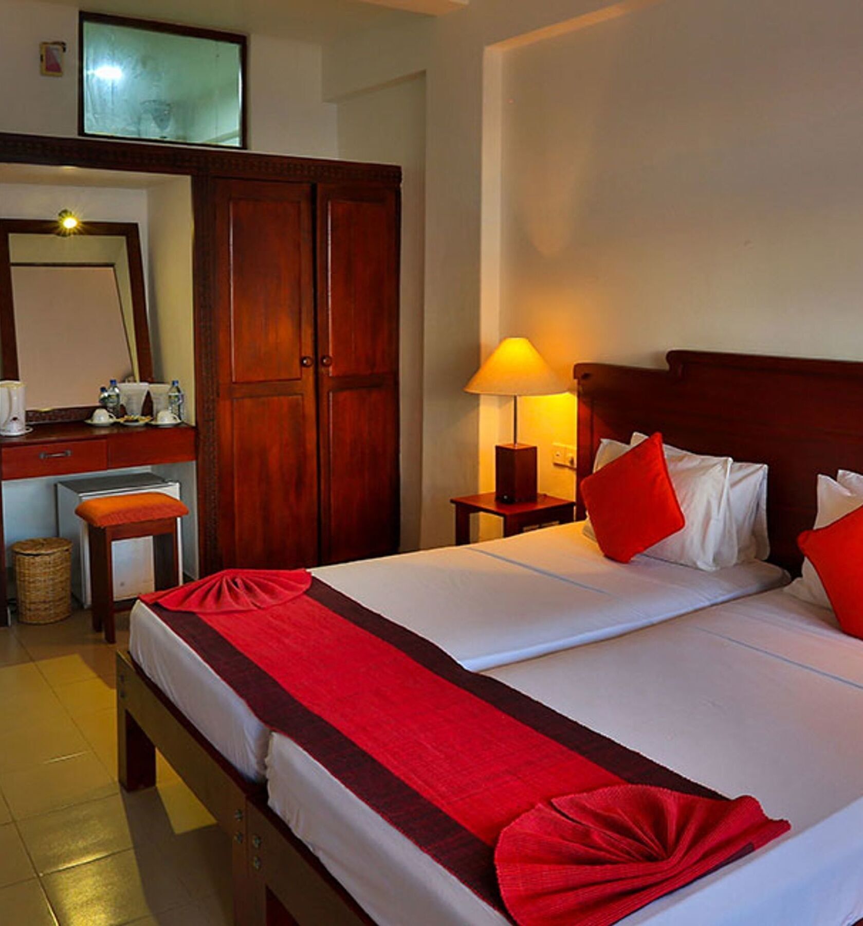 Hotel Lanka Super Corals Hikkaduwa Exterior photo
